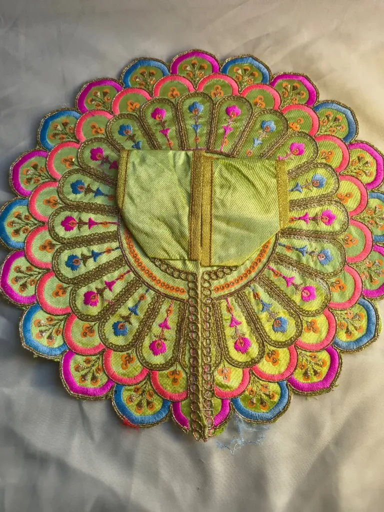Green bloom poshak
