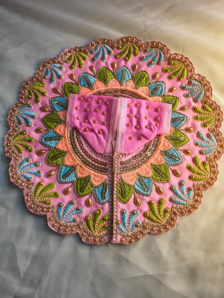 Elegant pink poshak